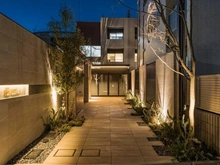 【東京都/中野区弥生町】ファブリックレジデンス中野 エントランス