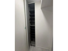 【東京都/中野区中野】ディアクオーレ中野文園 収納：玄関収納