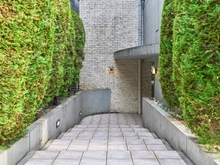 【東京都/中野区上高田】アーバイル落合ツインドレスレジスタ アプローチ