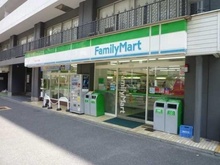 【東京都/渋谷区代々木】ドルミ代々木 敷地内施設：一階ファミリーマート