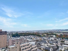 【東京都/府中市八幡町】ラヴィドール府中サザンテラス 眺望：南東側眺望（ズームなし）