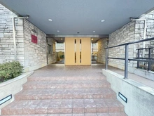 【東京都/中野区本町】ルイシャトレ新中野 エントランス