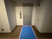 【東京都/中野区本町】ルイシャトレ新中野 玄関