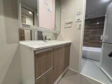 【東京都/中野区本町】ルイシャトレ新中野 洗面化粧台