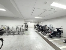 【東京都/目黒区目黒】朝日ツイン目黒 A棟 バイク置き場・駐輪場