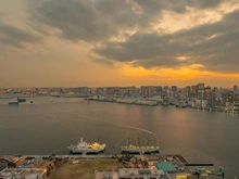 【東京都/中央区晴海】HARUMI FLAG SUN VILLAGE 晴海フラッグ T棟 眺望：バルコニーから（夕景）