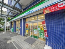 【東京都/中央区勝どき】サンステイト勝鬨橋リバーテラス ファミリーマート　勝どき三丁目店（現地より約20m）