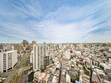 【東京都/豊島区東池袋】プラウドタワー東池袋 眺望：スカイツリーを臨む