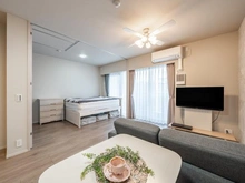 【東京都/府中市宮西町】プラウド府中グレイス リビング・ダイニング：奥は約5.0帖の洋室