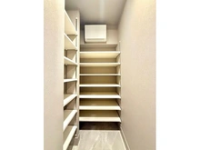 【東京都/新宿区西新宿】パークタワー西新宿 収納：シューズインクローゼット