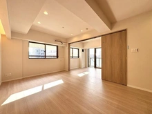 【東京都/渋谷区恵比寿】シティプラザ恵比寿 リビング・ダイニング：(奥)洋室