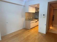 【東京都/目黒区中目黒】ピアース中目黒ローレルアイ リビング・ダイニング