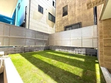 【東京都/渋谷区本町】ピアース渋谷本町レジデンス 専用庭：リフォーム前