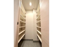 【東京都/足立区新田】アクアテラ　ブロード・スクエア 収納：シューズインクローゼット