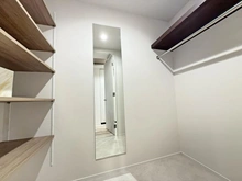 【東京都/江東区東雲】Wコンフォートタワーズ WEST 収納：玄関収納