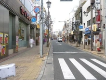 【東京都/新宿区南町】牛込南町クィーンヒルズ 神楽坂商店街（現地より約530m）