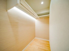 【東京都/新宿区北町】シャリエ神楽坂 収納：ウォークインクローゼット