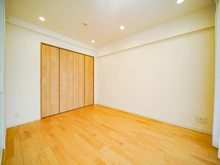 【東京都/新宿区北町】シャリエ神楽坂 洋室