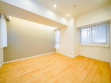 【東京都/新宿区北町】シャリエ神楽坂 洋室