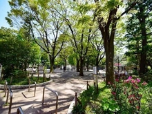 【東京都/新宿区箪笥町】ルネ神楽坂 白銀公園（現地より約530m）