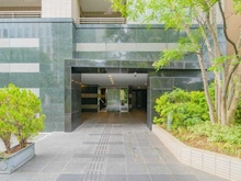 【東京都/千代田区二番町】パークハウス二番町 アプローチ