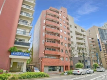 【東京都/新宿区四谷】御苑ハイム 外観：写真中央