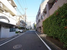 【東京都/世田谷区世田谷】パレ・ソレイユ世田谷二丁目  前面道路