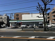 【東京都/世田谷区世田谷】パレ・ソレイユ世田谷二丁目   ファミリーマート世田谷二丁目店（現地より約170m）
