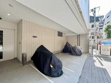 【東京都/新宿区山吹町】プレミスト新宿山吹 バイク置き場