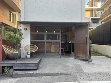 【東京都/新宿区東五軒町】パークコート神楽坂レゼリア パンデフィロゾフ（百名店パン屋）（現地より約80m）