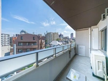 【東京都/新宿区弁天町】グレンドール新宿牛込柳町 バルコニー