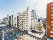 【東京都/千代田区飯田橋】サンパークマンション千代田 眺望：バルコニーからの眺望。日差しを遮る建物がなく、陽当たり良好でございます。
