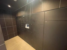 【東京都/練馬区東大泉】ファインスクェア大泉学園 メールBOX：投函口側から撮影