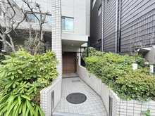 【東京都/新宿区弁天町】グランドメゾン新宿弁天町 エントランス：サブエントランス
