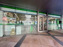【東京都/千代田区飯田橋】アイディーコート飯田橋  ファミリーマート 東京区政会館店（現地より約210m）