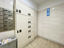 【東京都/新宿区新小川町】グランスイート　ラ・ヴィル 宅配BOX