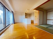 【兵庫県/神戸市東灘区向洋町中】Brilliaレジデンス六甲アイランド H棟 リビング・ダイニング