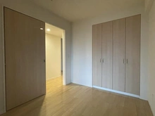 【兵庫県/神戸市東灘区向洋町中】Brilliaレジデンス六甲アイランド H棟 洋室