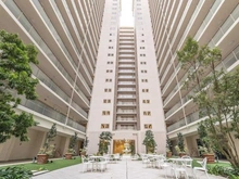 【大阪府/大阪市福島区鷺洲】リバーガーデン福島木漏れ日の丘 C棟 共用部：中庭