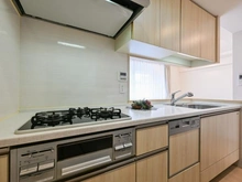 【兵庫県/宝塚市川面】グラン・ブルー宝塚II キッチン