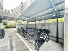 【兵庫県/宝塚市栄町】サークコート宝塚 駐輪場