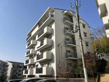 【大阪府/豊中市北緑丘】千里緑丘住宅14号棟 外観
