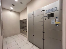 【大阪府/豊中市新千里南町】プラウド千里桃山台 宅配BOX