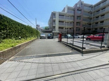 【大阪府/池田市天神】プラウド池田天神 駐車場