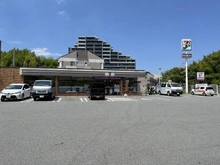 【大阪府/豊中市東泉丘】グランディア緑地公園 セブンイレブン豊中東泉丘店（現地より約240m）：