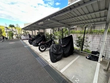 【大阪府/豊中市東泉丘】ウエリス豊中桃山台 共用部：バイク置場