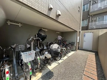 【大阪府/豊中市立花町】パーク・ハイム豊中若葉通 駐輪場