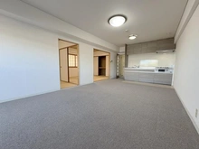 【大阪府/豊中市西泉丘】ハイロイヤル緑地公園パート2 A棟 リビング・ダイニング