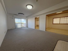 【大阪府/豊中市西泉丘】ハイロイヤル緑地公園パート2 A棟 リビング・ダイニング