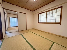 【大阪府/豊中市西泉丘】ハイロイヤル緑地公園パート2 A棟 和室